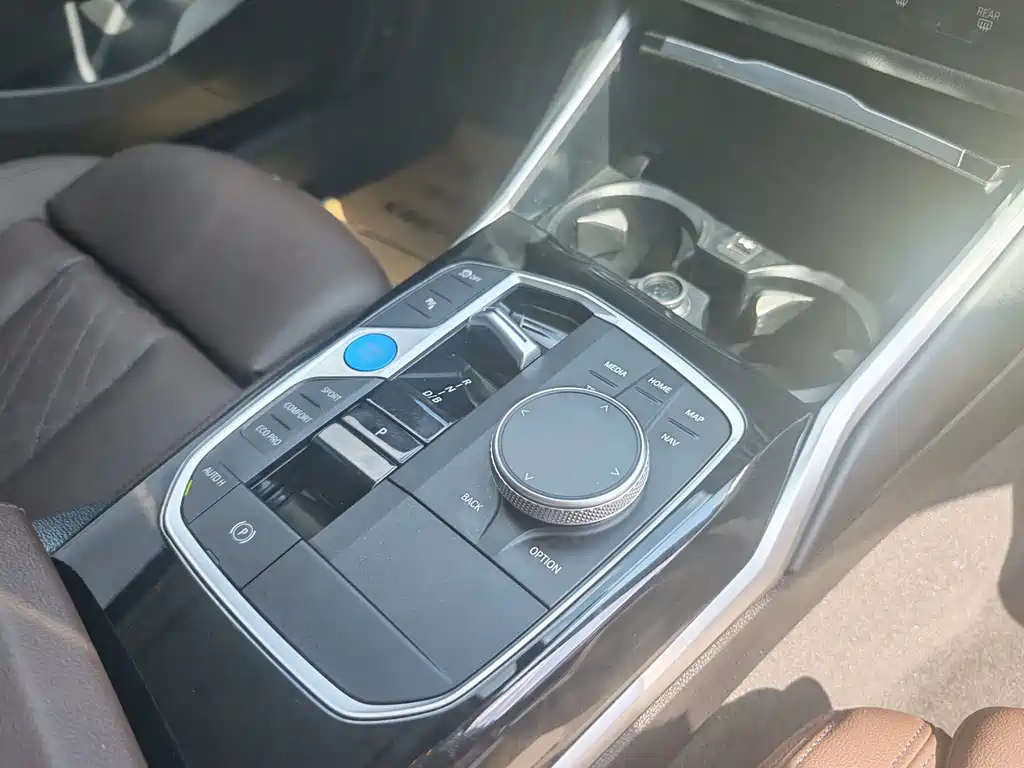 BMW i3 — фото 14