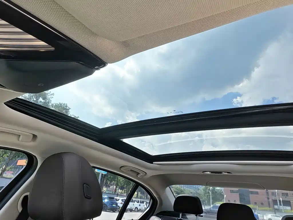 BMW i3 — фото 15