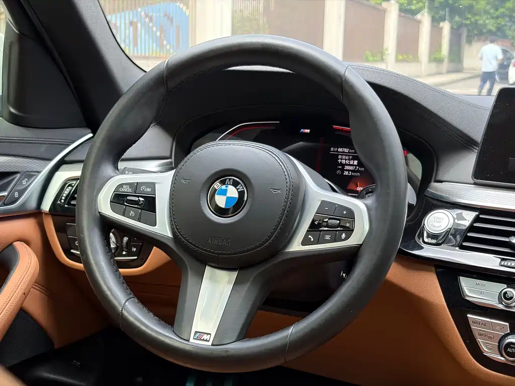 BMW 5 Series (Import) — фото 23