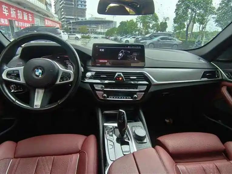 BMW 5 Series — фото 6
