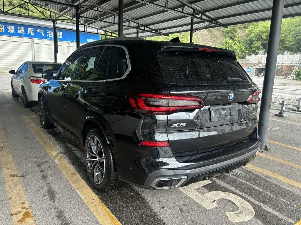 BMW X5 (Import) — фото 5