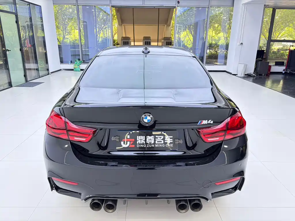 BMW M4 — фото 9