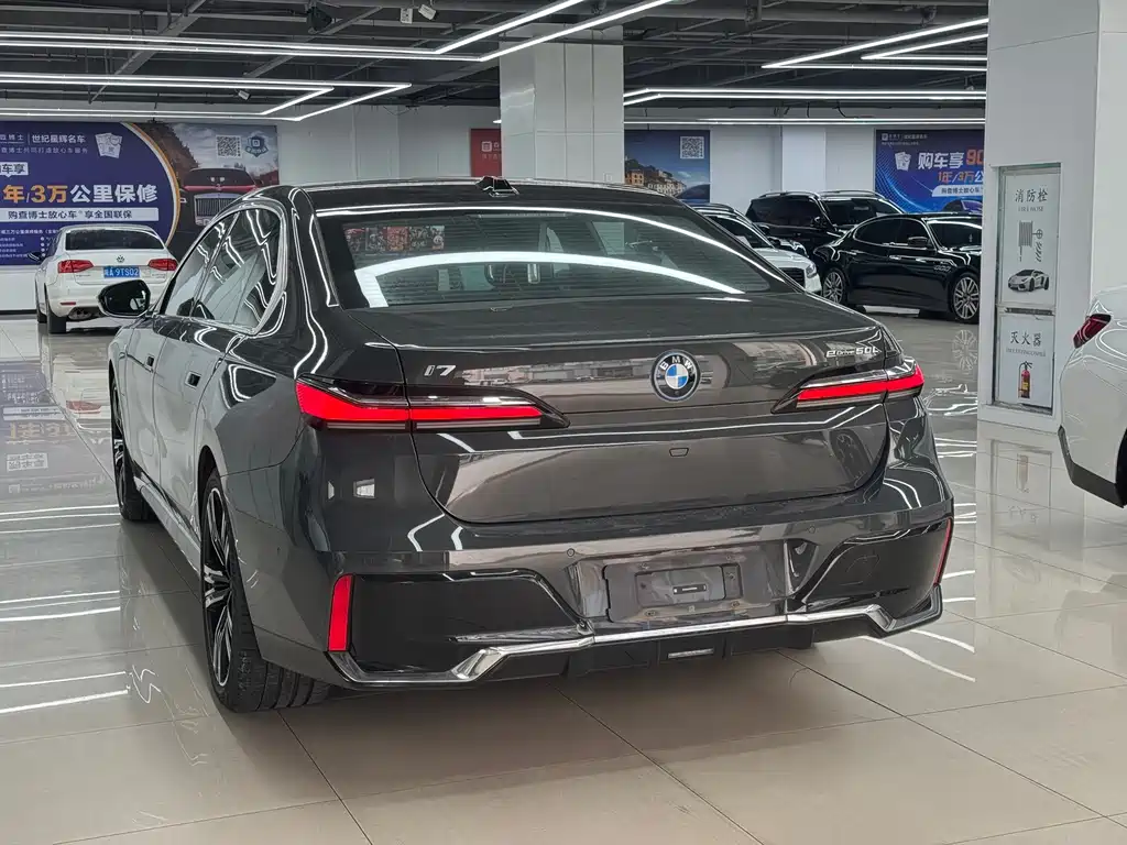 BMW i7 — фото 4
