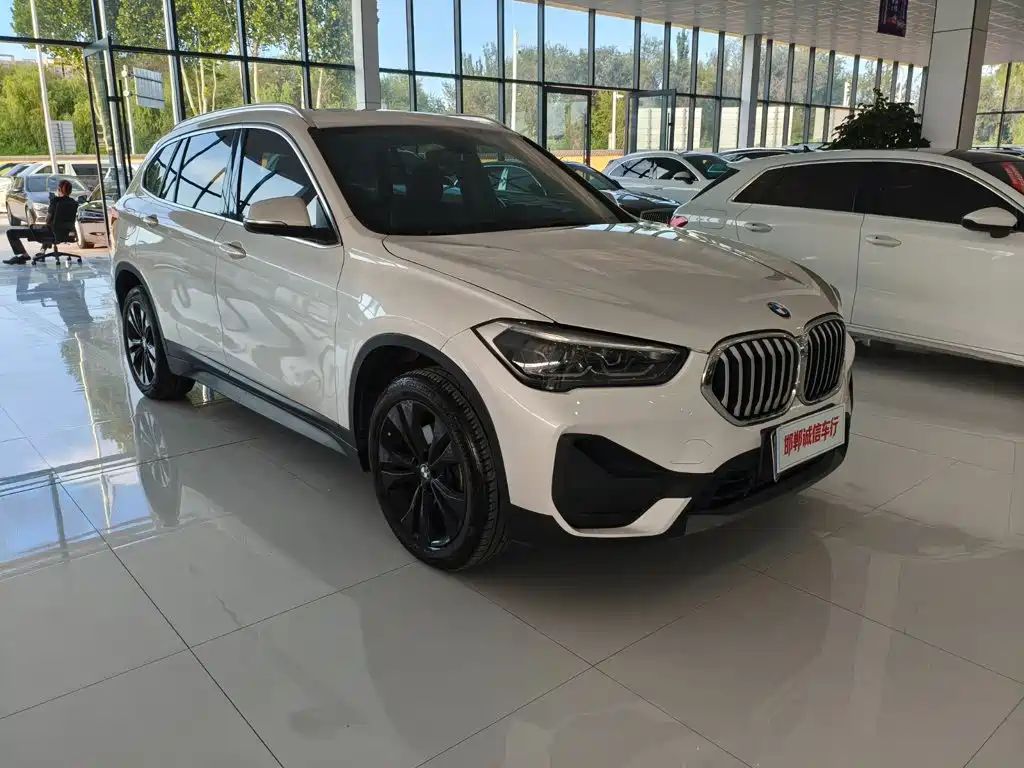 BMW X1 — фото 3