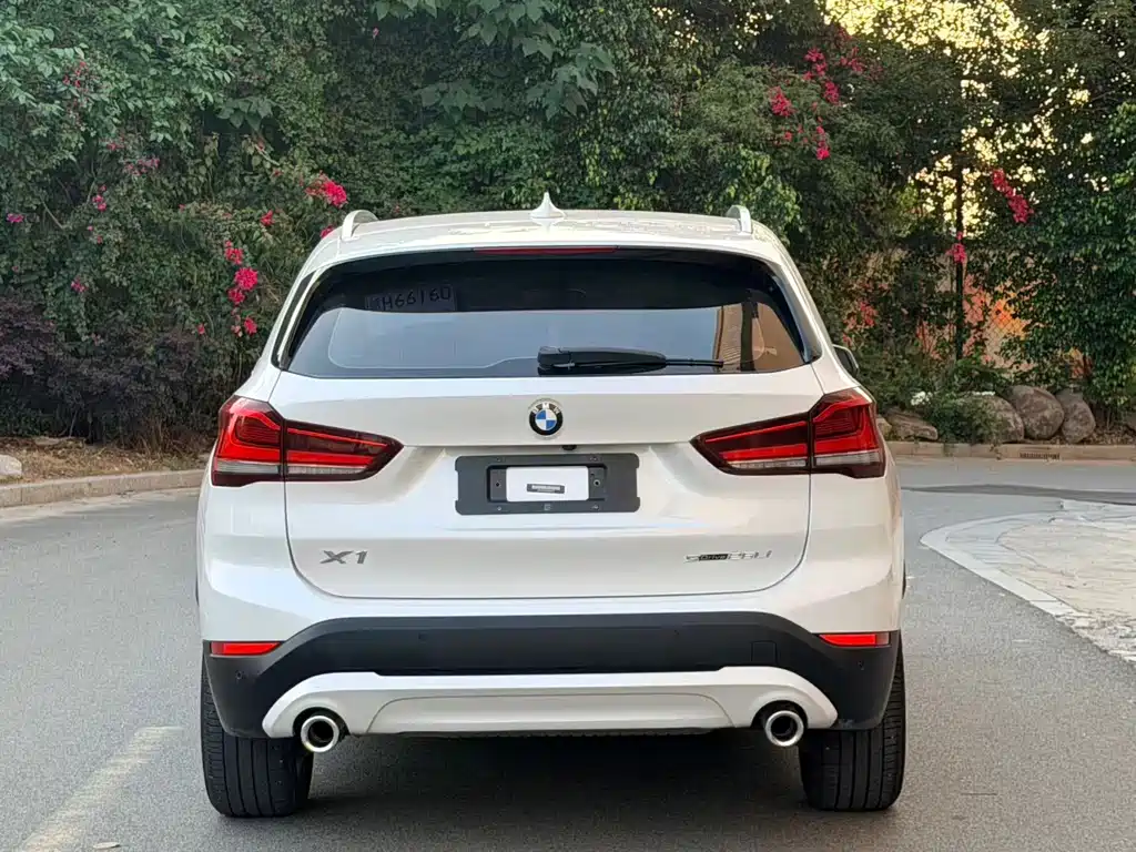 BMW X1 — фото 3