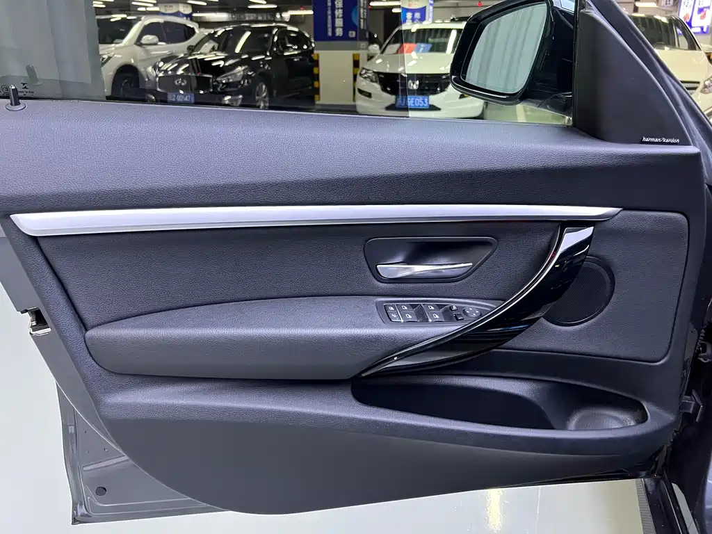BMW 3 Series GT — фото 10