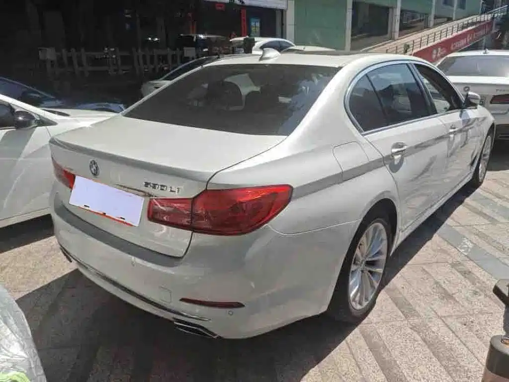 BMW 5 Series — фото 4
