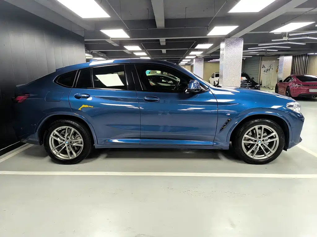 BMW X4 — фото 4