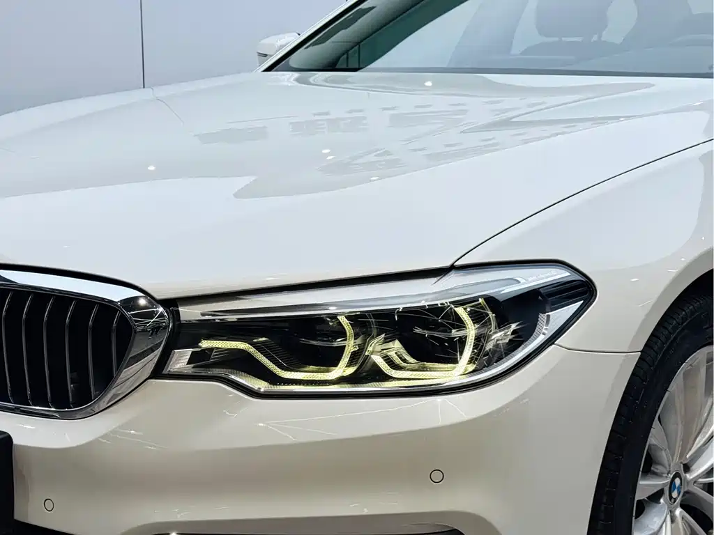 BMW 5 Series New Energy — фото 25