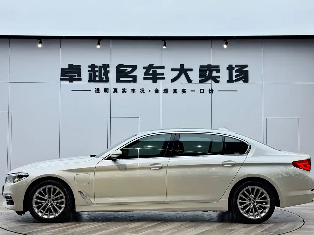 BMW 5 Series New Energy — фото 4