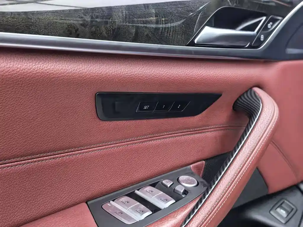BMW 5 Series — фото 22