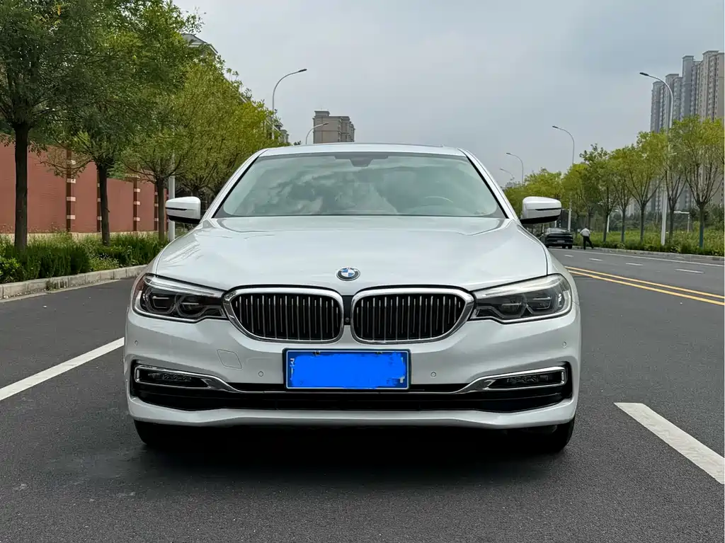 BMW 5 Series — фото 2