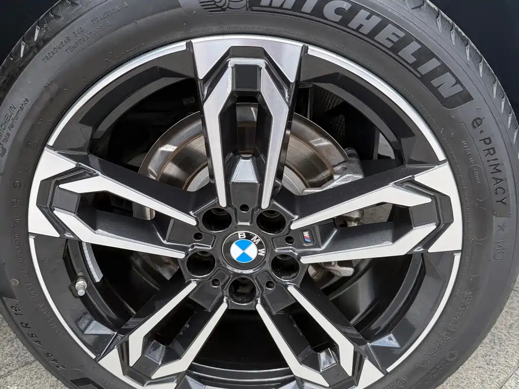BMW X1 — фото 10