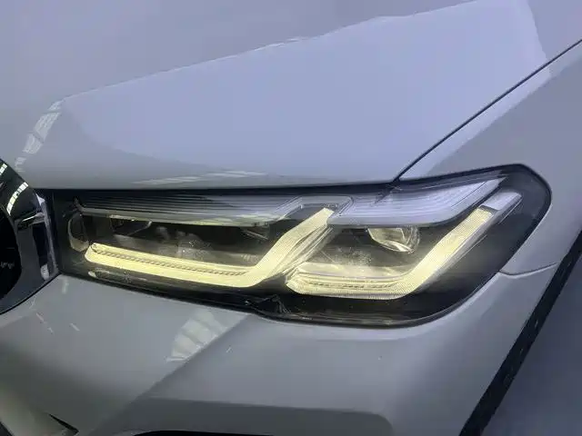 BMW 5 Series — фото 10