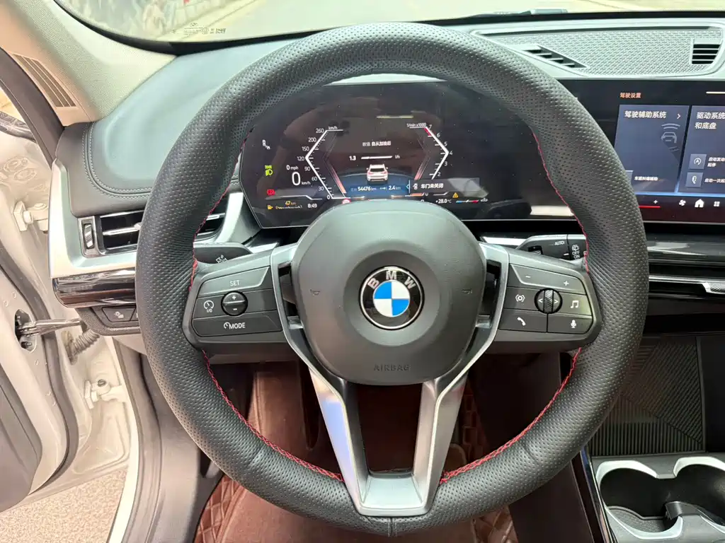 BMW X1 — фото 11