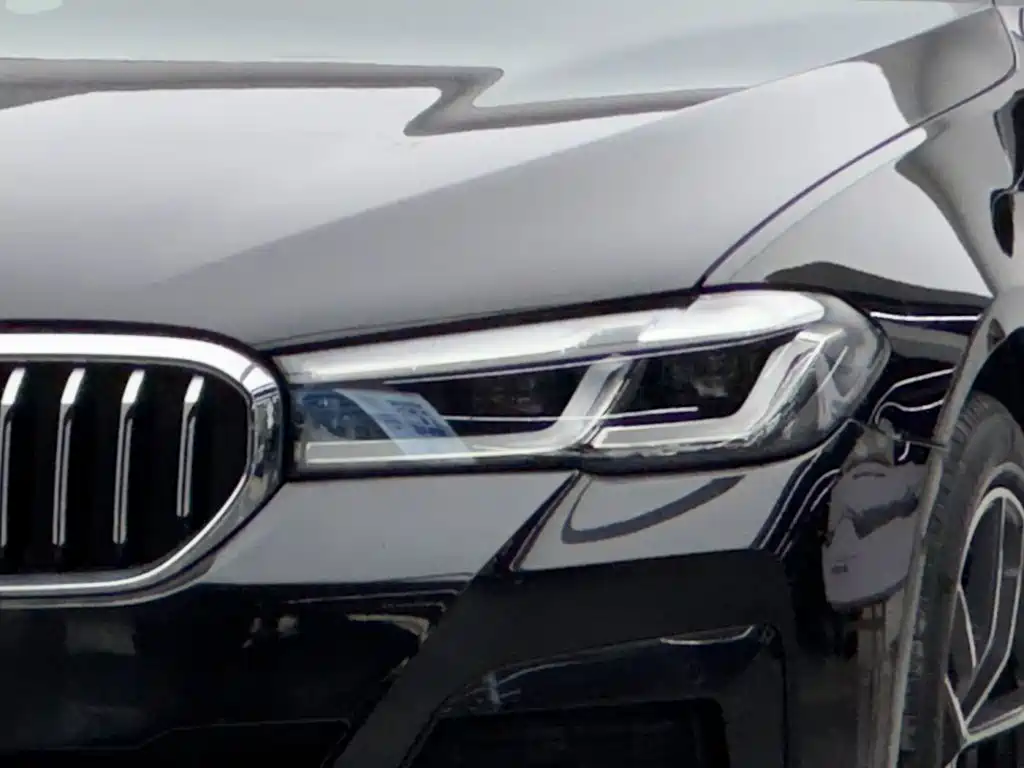 BMW 5 Series New Energy — фото 3