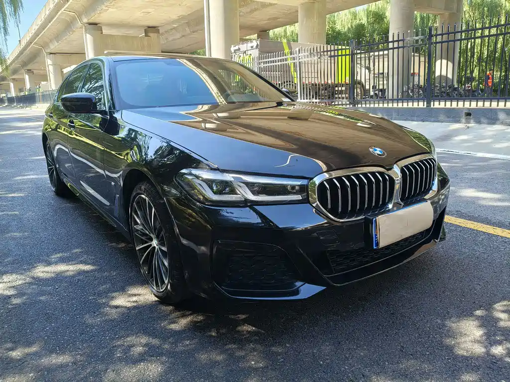 BMW 5 Series — фото 2