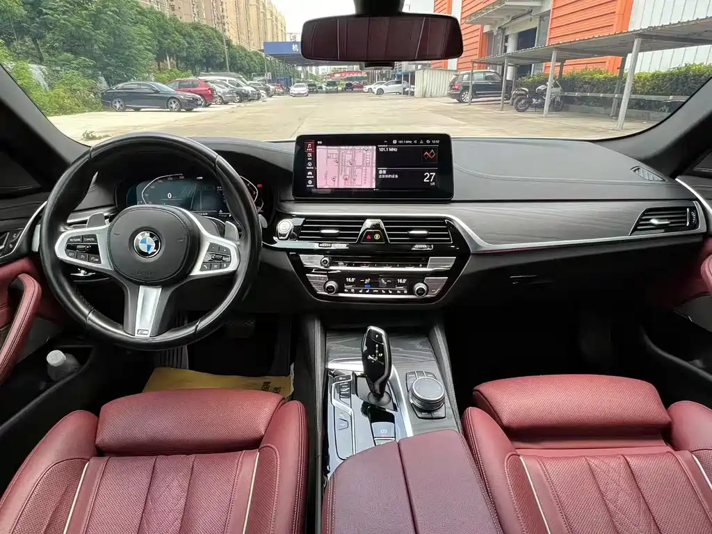 BMW 5 Series — фото 6