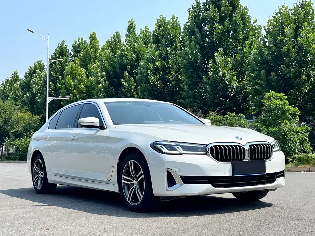 BMW 5 Series — фото 3
