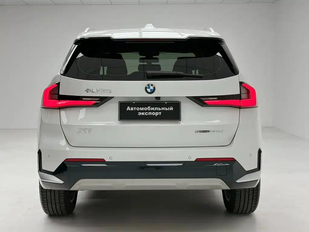 BMW X1 — фото 9
