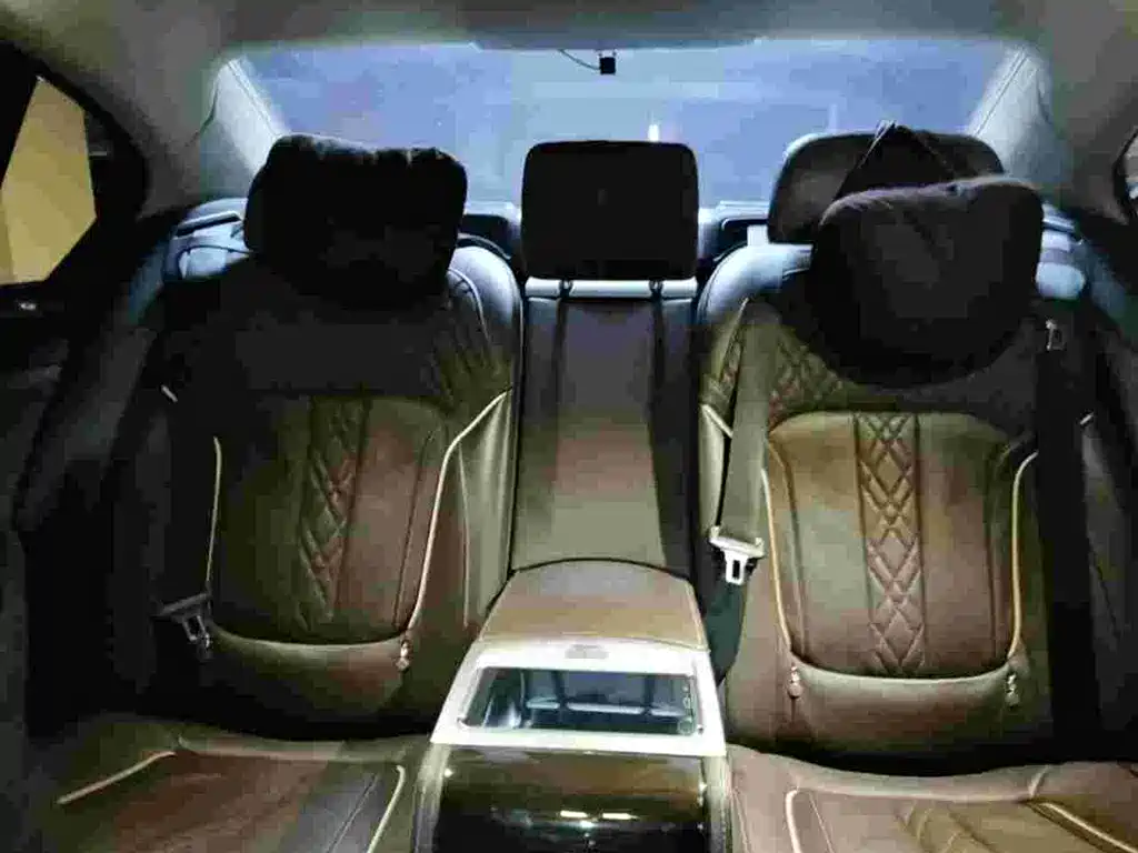 BMW 7 Series — фото 5