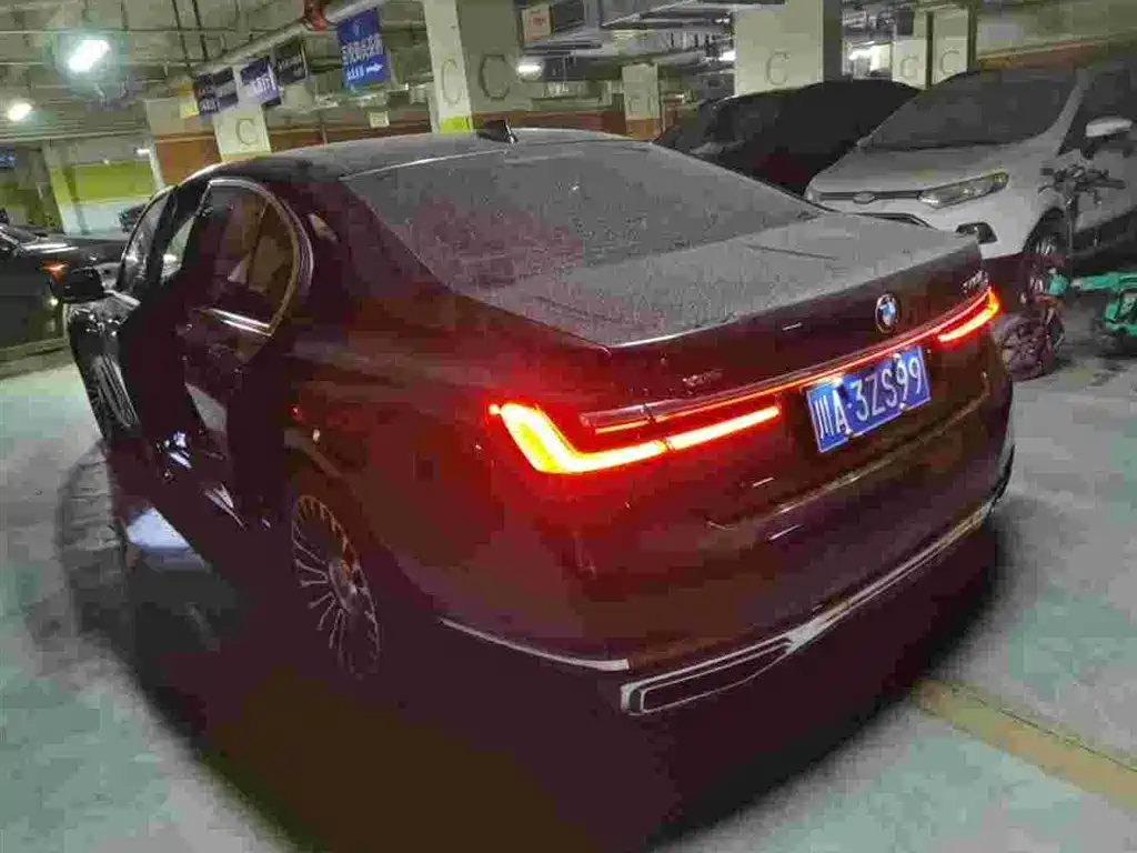 BMW 7 Series — фото 7