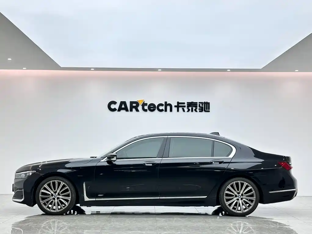 BMW 7 Series — фото 2