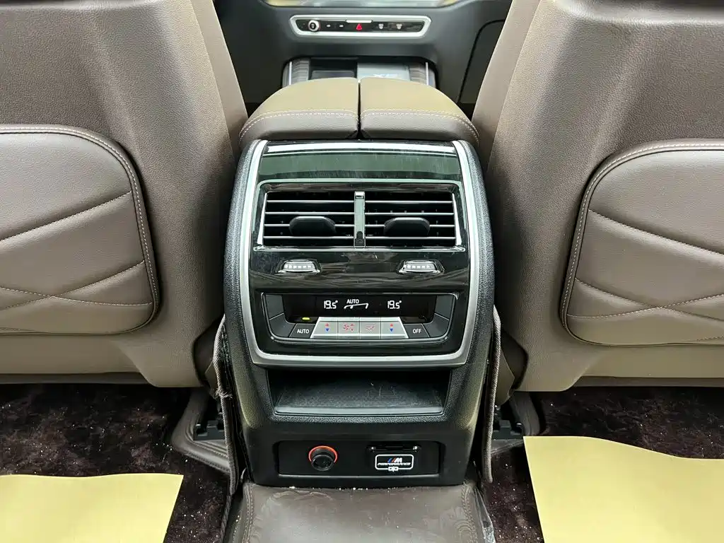 BMW X5 — фото 32