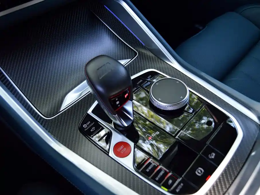 BMW XM — фото 8
