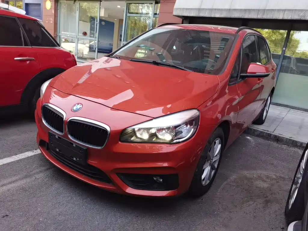 BMW 2 Series Active Tourer — фото 2