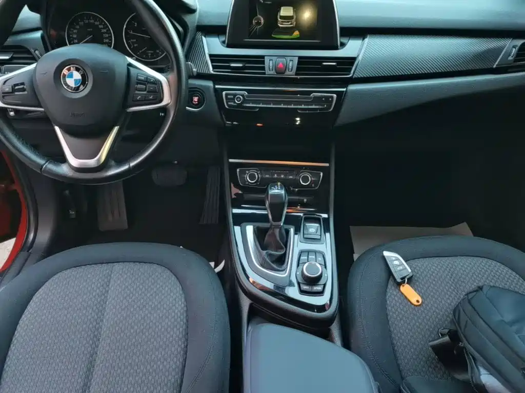 BMW 2 Series Active Tourer — фото 14