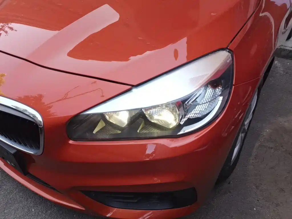 BMW 2 Series Active Tourer — фото 24