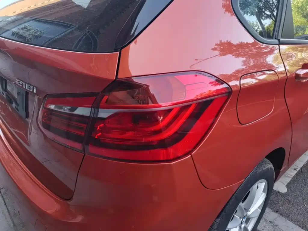 BMW 2 Series Active Tourer — фото 8