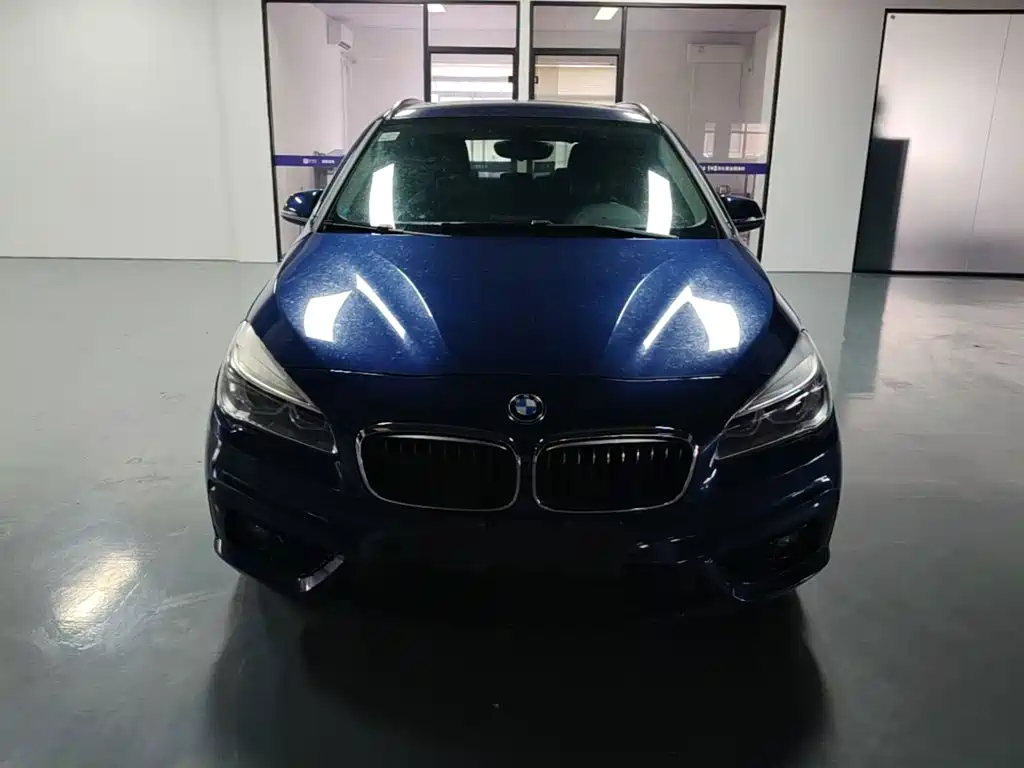 BMW 2 Series Active Tourer — фото 3