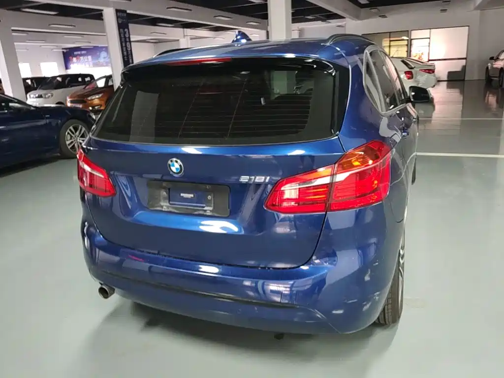 BMW 2 Series Active Tourer — фото 6