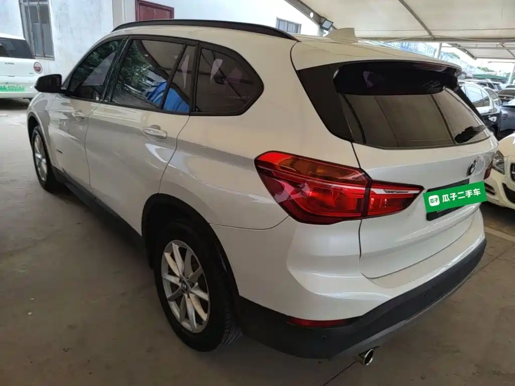 BMW X1 — фото 5