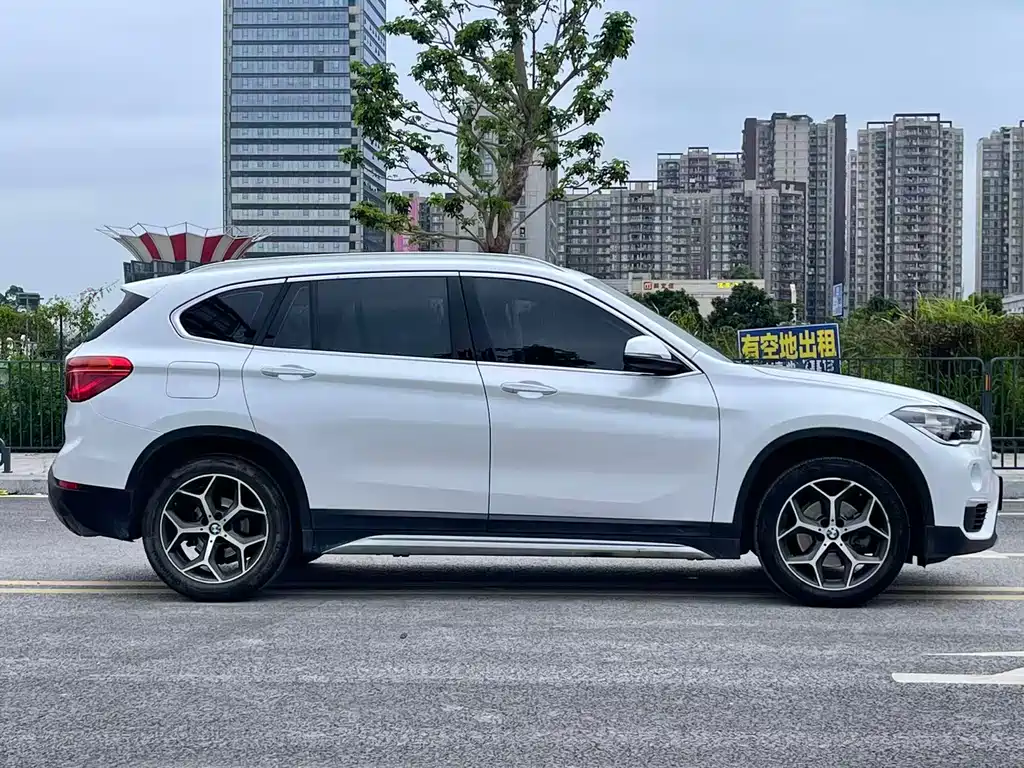 BMW X1 — фото 4