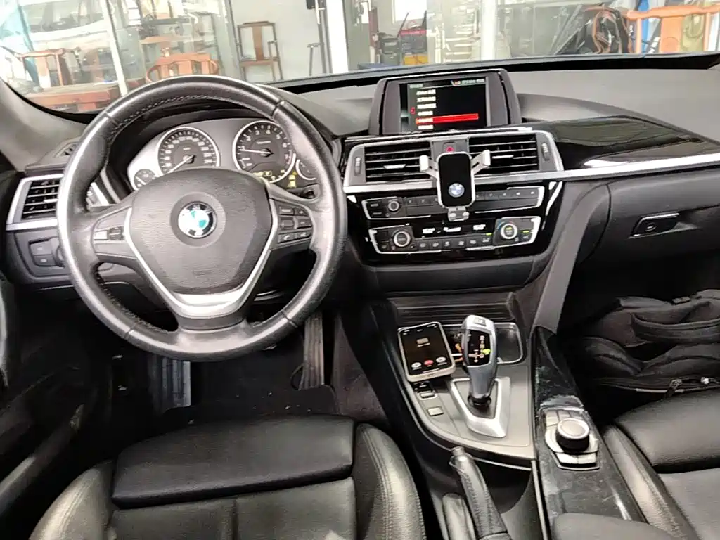 BMW 3 Series GT — фото 6