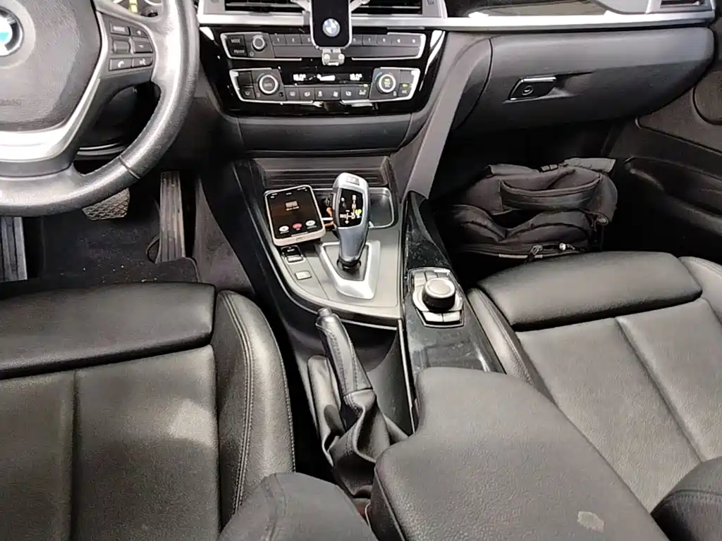 BMW 3 Series GT — фото 10