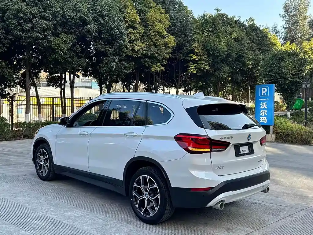 BMW X1 — фото 11