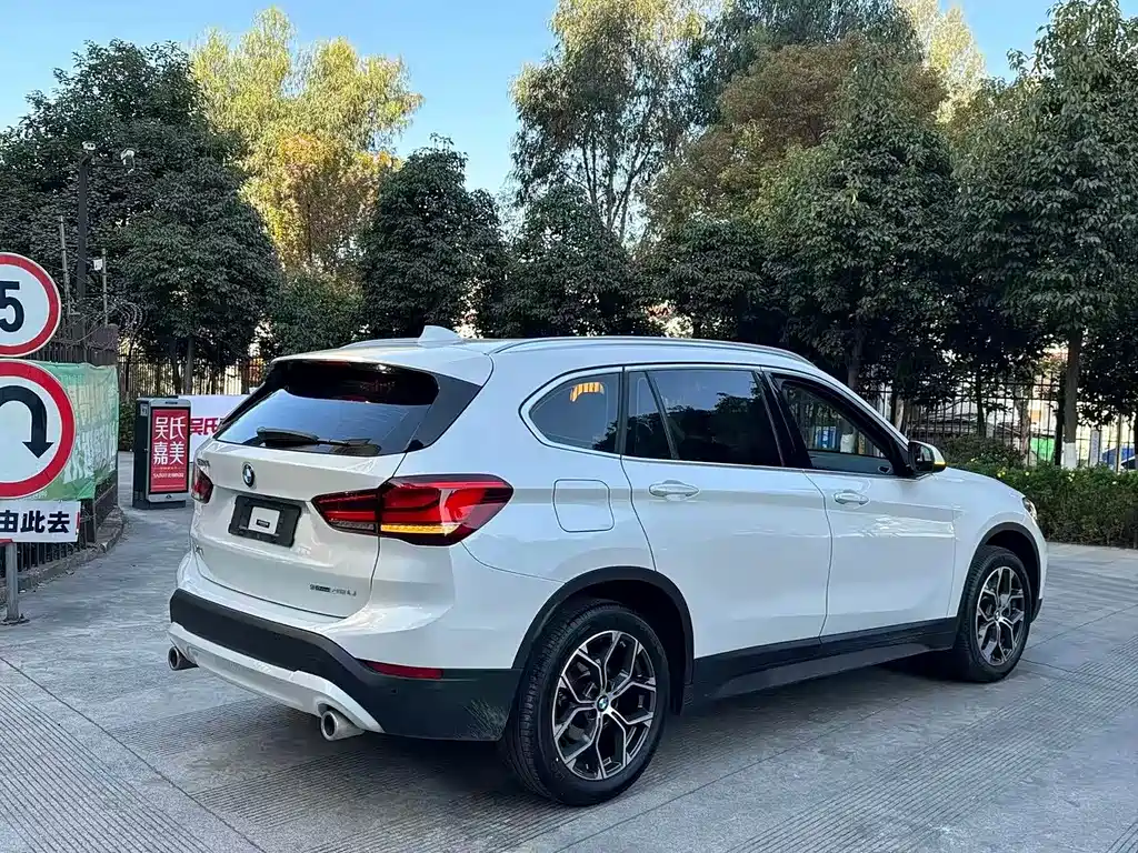 BMW X1 — фото 13