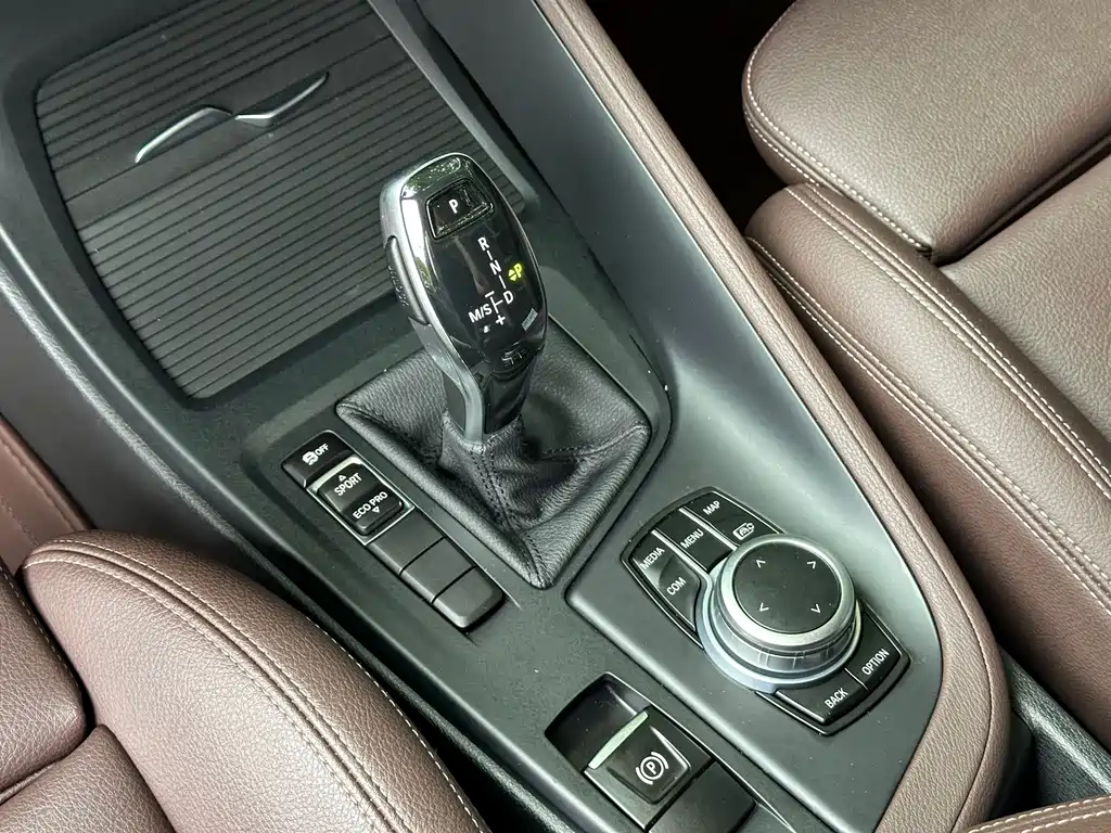 BMW X1 — фото 13