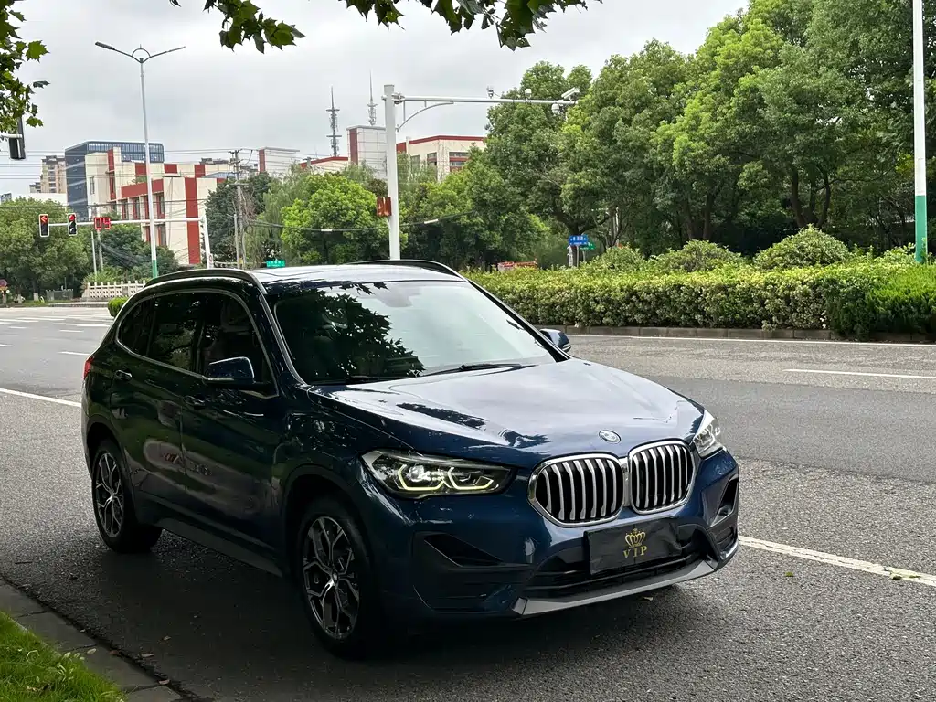 BMW X1 — фото 3
