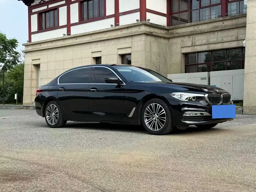 BMW 5 Series — фото 3