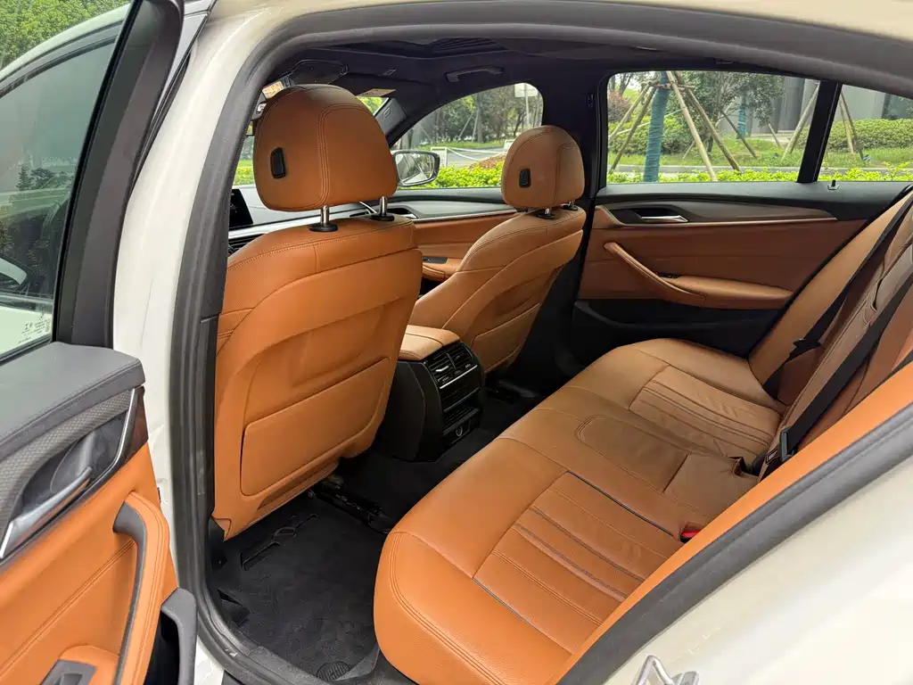 BMW 5 Series (Import) — фото 10