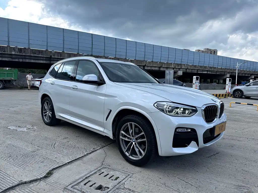 BMW X3 — фото 3