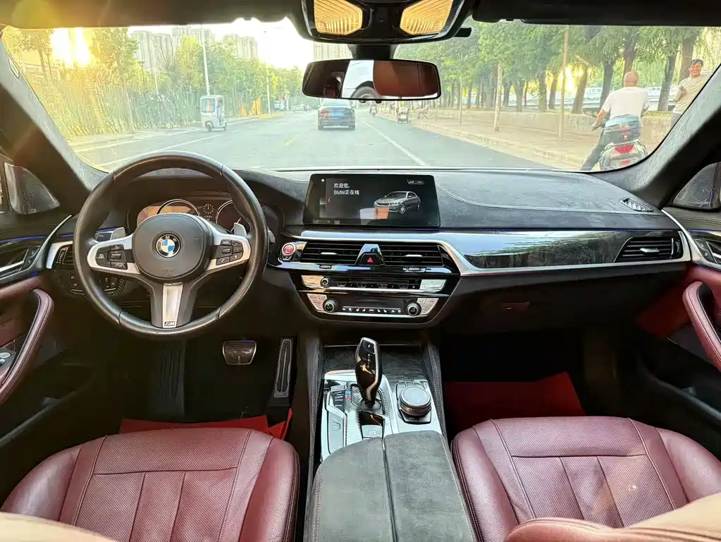BMW 5 Series — фото 5