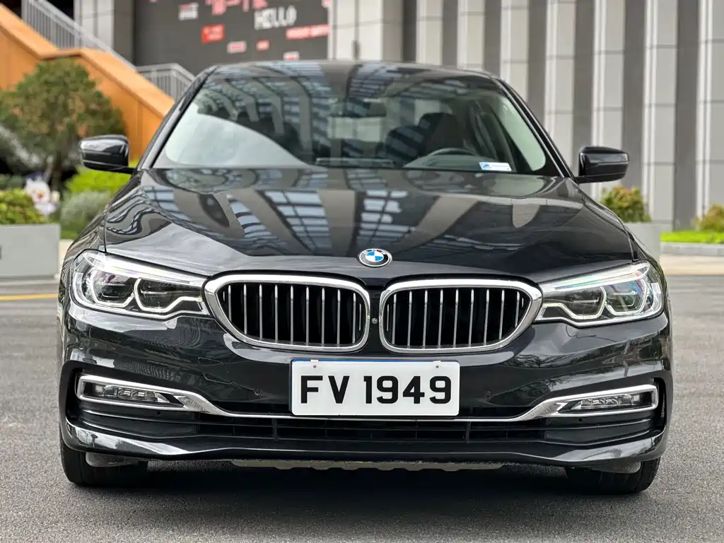 BMW 5 Series — фото 2