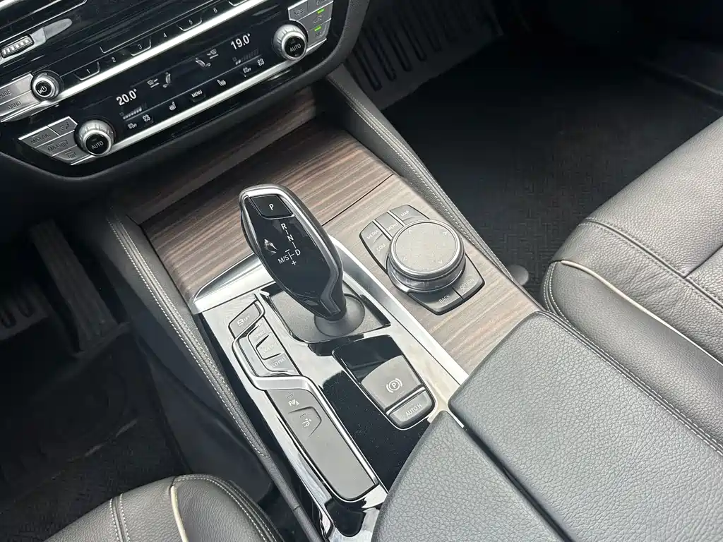 BMW 6 Series GT — фото 23