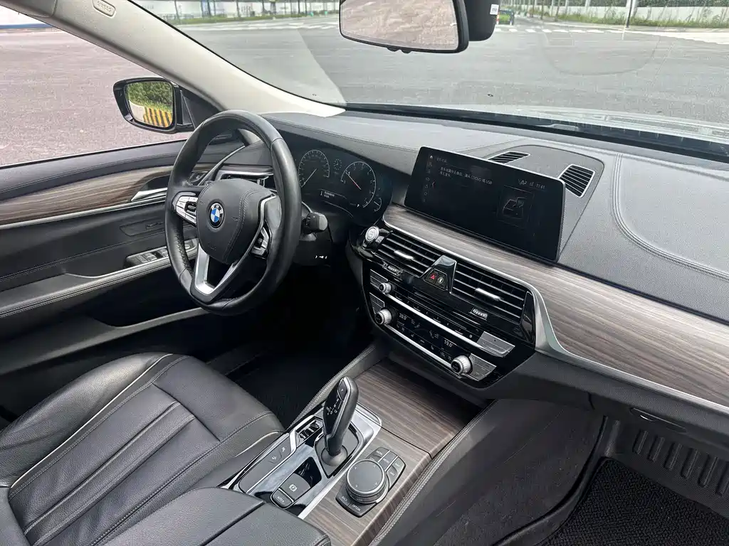 BMW 6 Series GT — фото 10